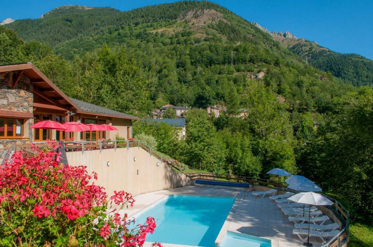 Village Vacances De Marc Auzat Bagian luar foto