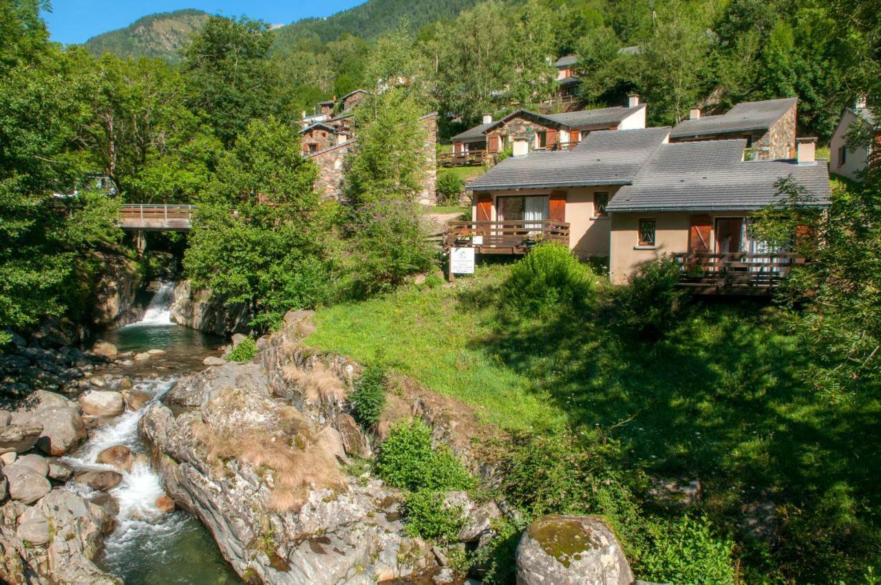Village Vacances De Marc Auzat Bagian luar foto