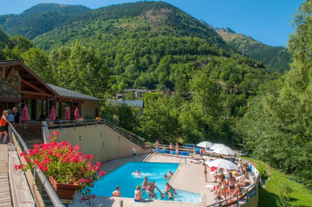 Village Vacances De Marc Auzat Bagian luar foto
