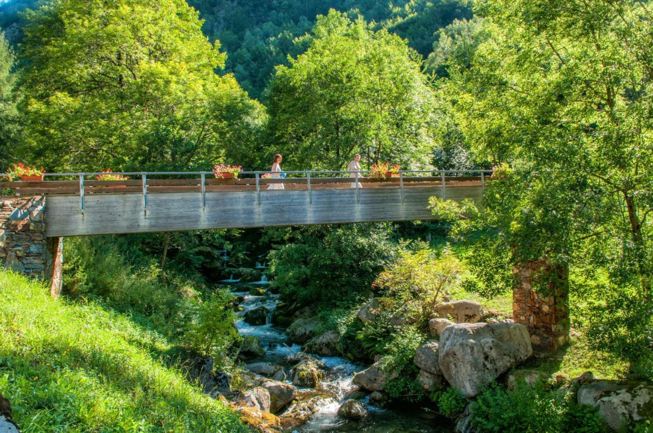 Village Vacances De Marc Auzat Bagian luar foto